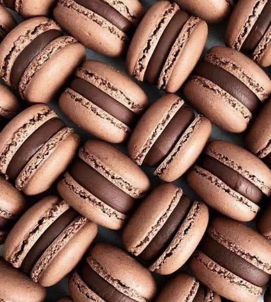 Chocolate Macaron (+16 years)