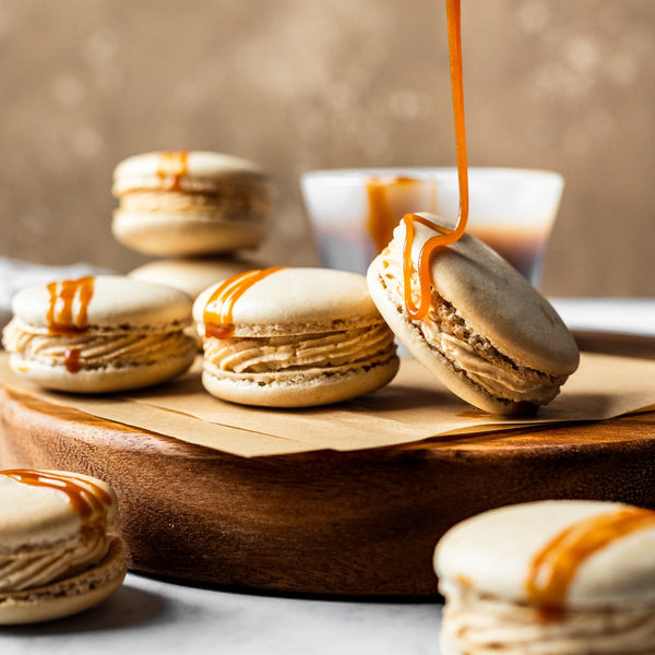 Salted caramel Macaron (+16 years)